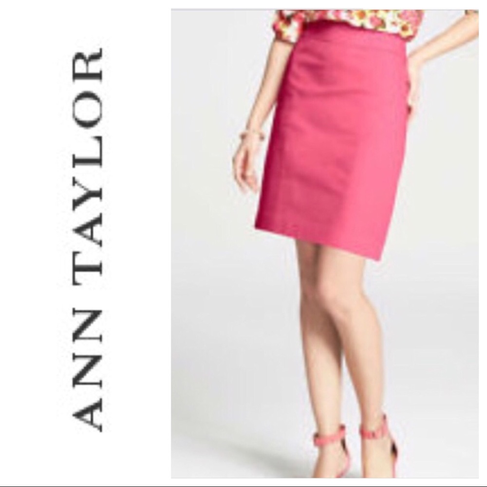 🆕Ann Taylor Astor pencil skirt 0